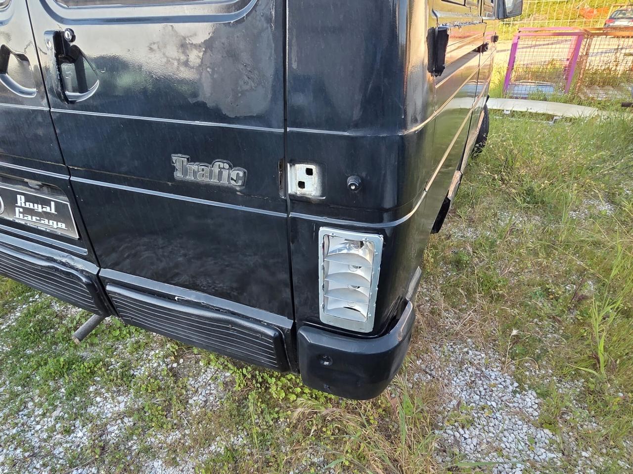 Renault Trafic 2.1D 9 POSTI MK1 - DA RESTAURO