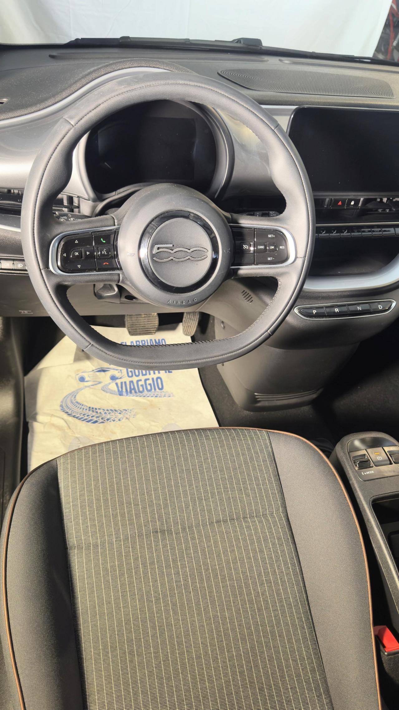 Fiat 500e 3+1 42 kWh Icon +