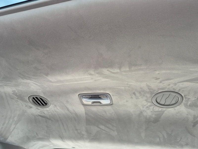 Hyundai Staria Staria 1.6 hev Luxury 2wd auto