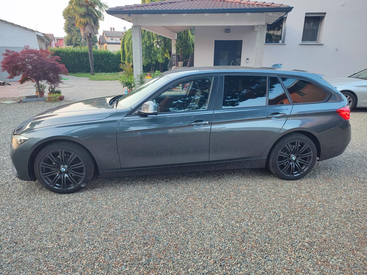 Bmw 318 318d Touring Business Advantage aut.