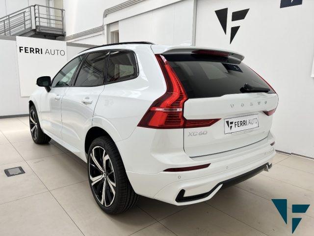 VOLVO XC60 T6 AWD automatico Ultimate Dark