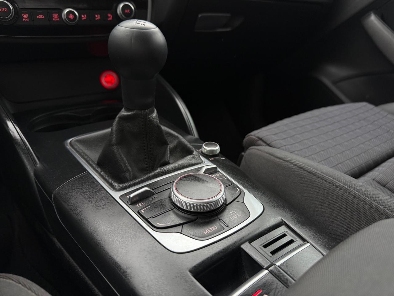 Audi A3 Restayling 1.6 TDI SportBack Full Full