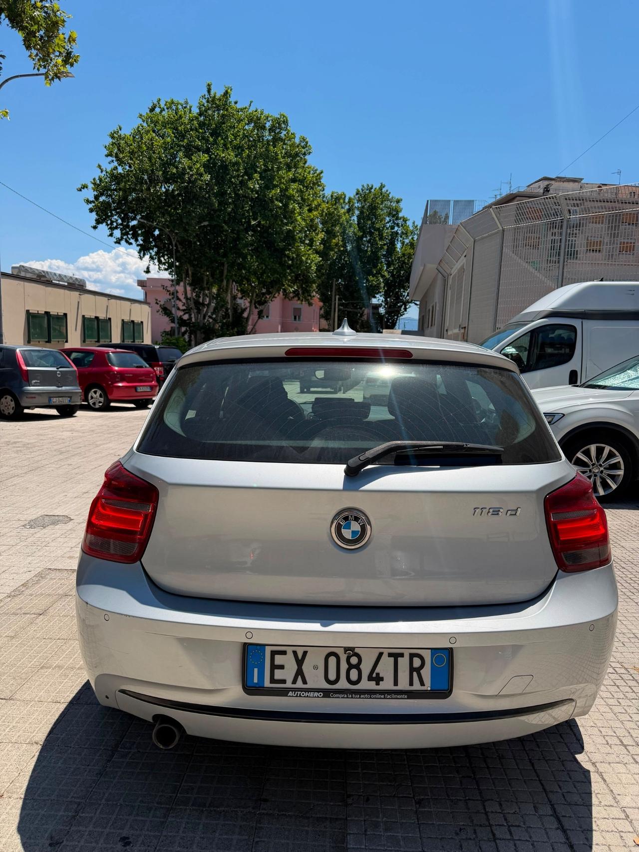 Bmw 118d sport con grande computer e telecamere 118 D