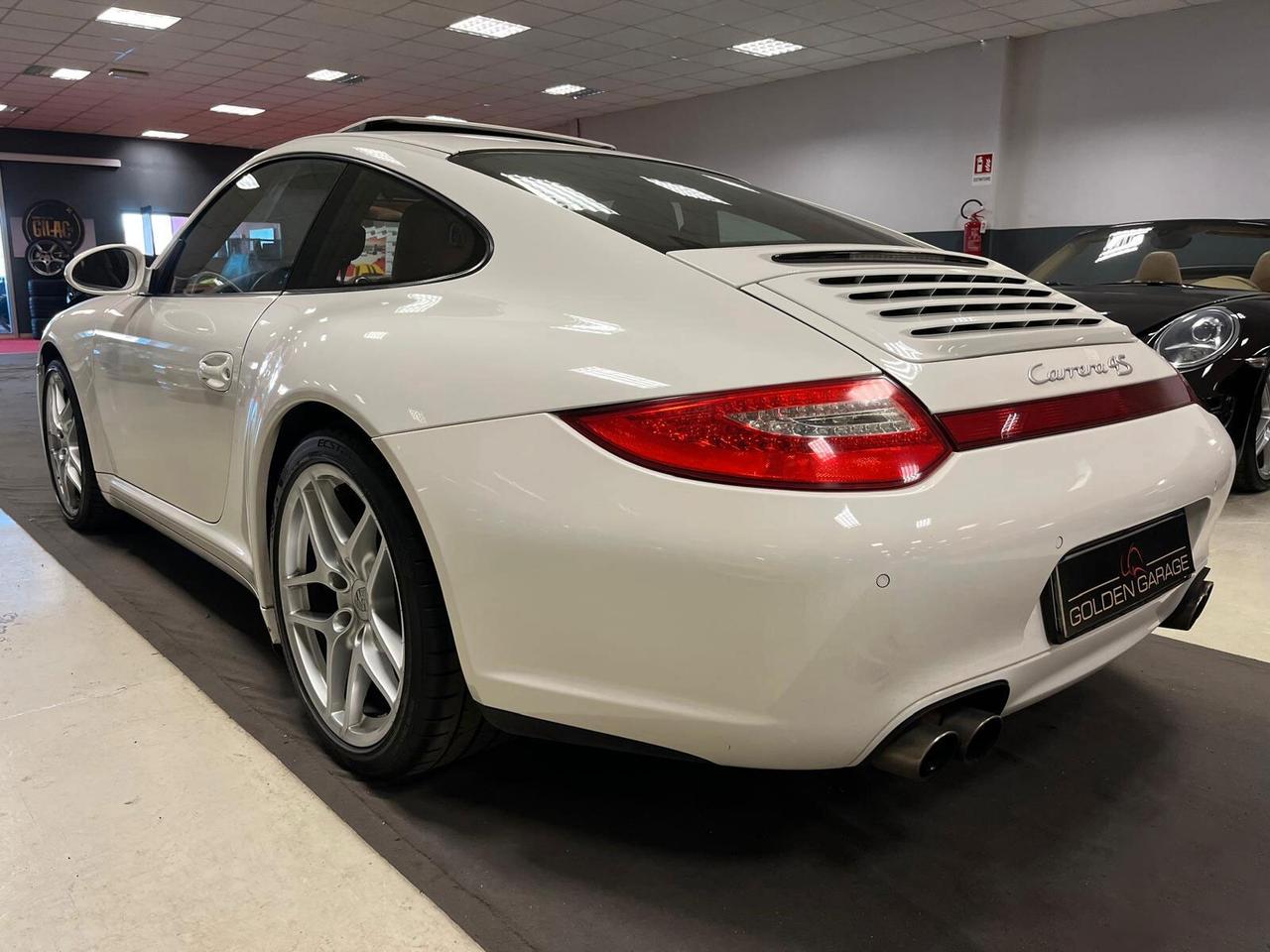 Porsche 911 Carrera 4S Coupé