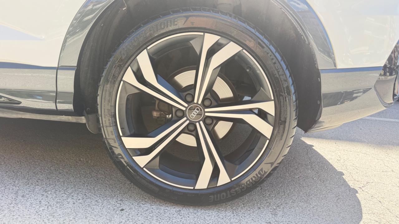 Audi Q3 SPB 35 TDI S tronic line edition MATRIX PDC PELLE VOLANTE TRE RAZZE CERCHI 20 NAVI KAMERA