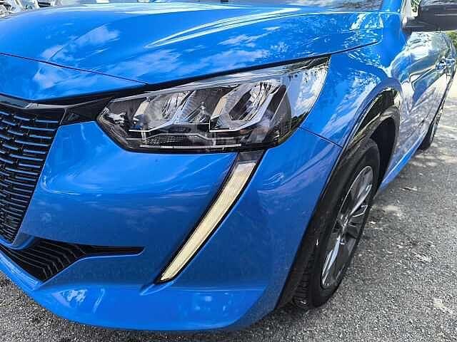 Peugeot 208 motore elettrico 136 CV 5 porte Allure Pack
