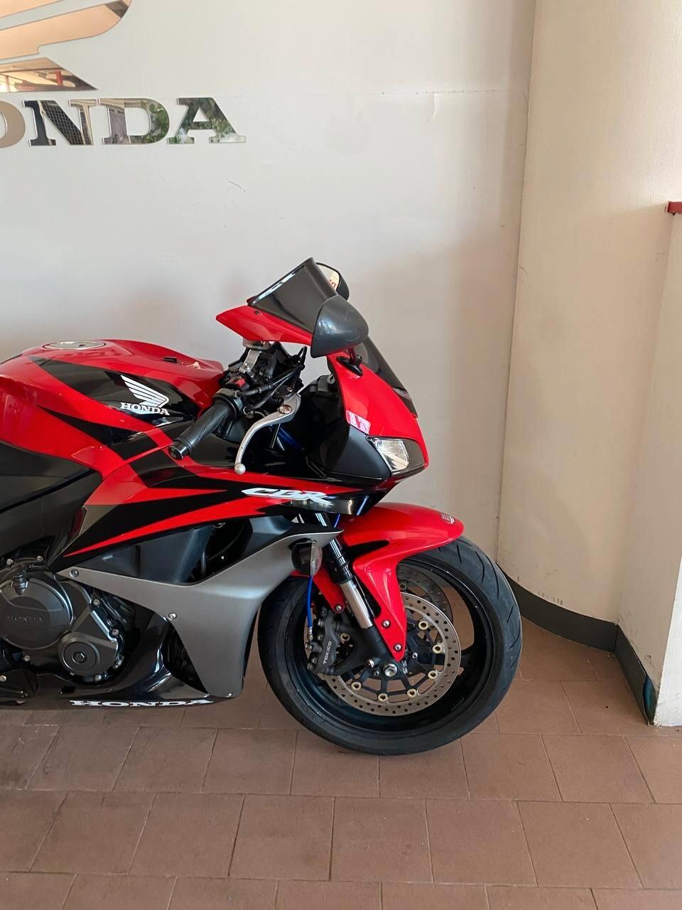 Honda CBR 600 RR