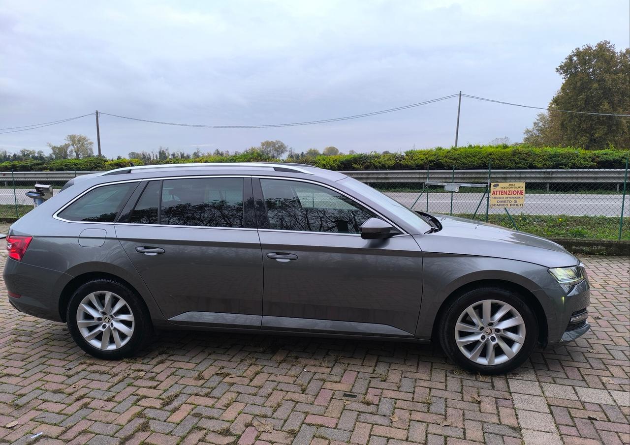 Skoda Superb 2.0 TDI EVO 150 CV SCR DSG Wagon Executive