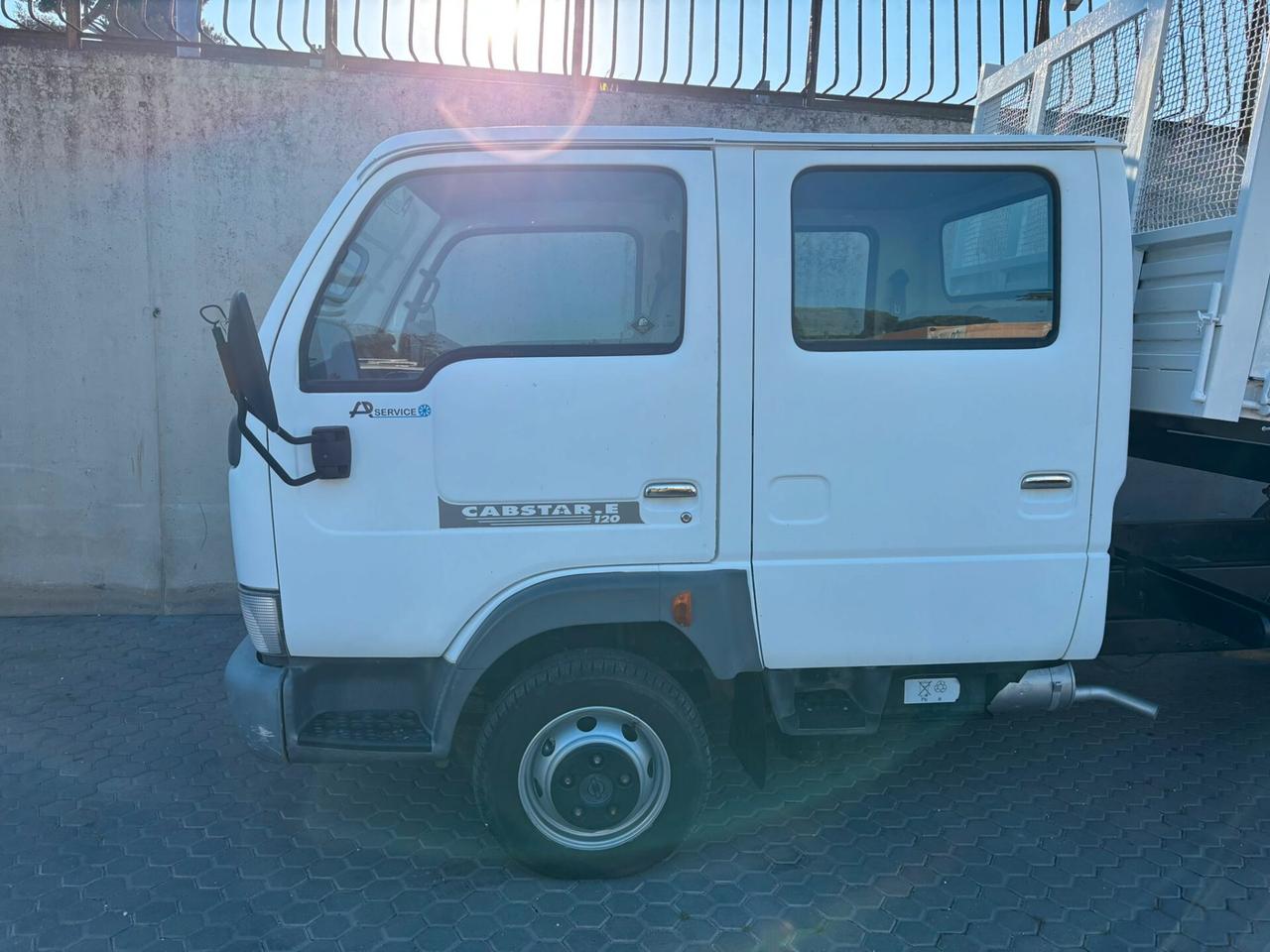 Nissan Cabstar 3.0 TD – Doppia Cabina – Ribaltabile Trilaterale – 138.000 km