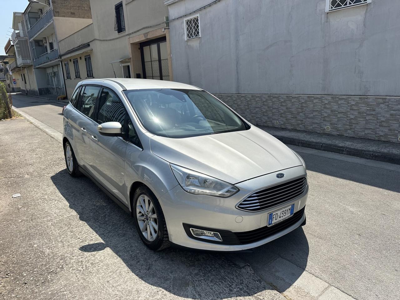 Ford C-Max7 1.5 TDCi 120CV Titanium 7 Posti