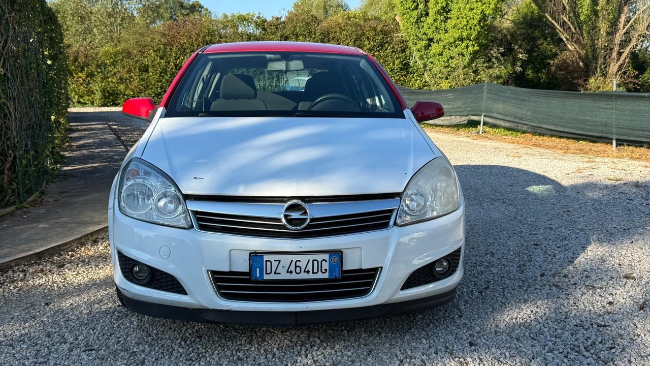 Opel Astra 1.7 CDTI 110CV 5 porte Cosmo