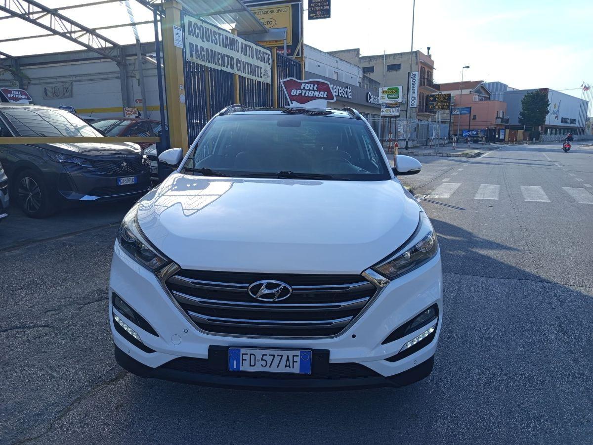 HYUNDAI Tucson 1.7 CRDi XPossible TETTO/NAV/PELLE