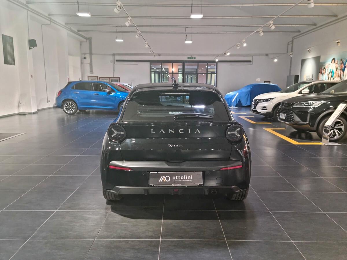 Lancia Ypsilon 1.2 Hybrid AUTOMATICA AZIENDALE