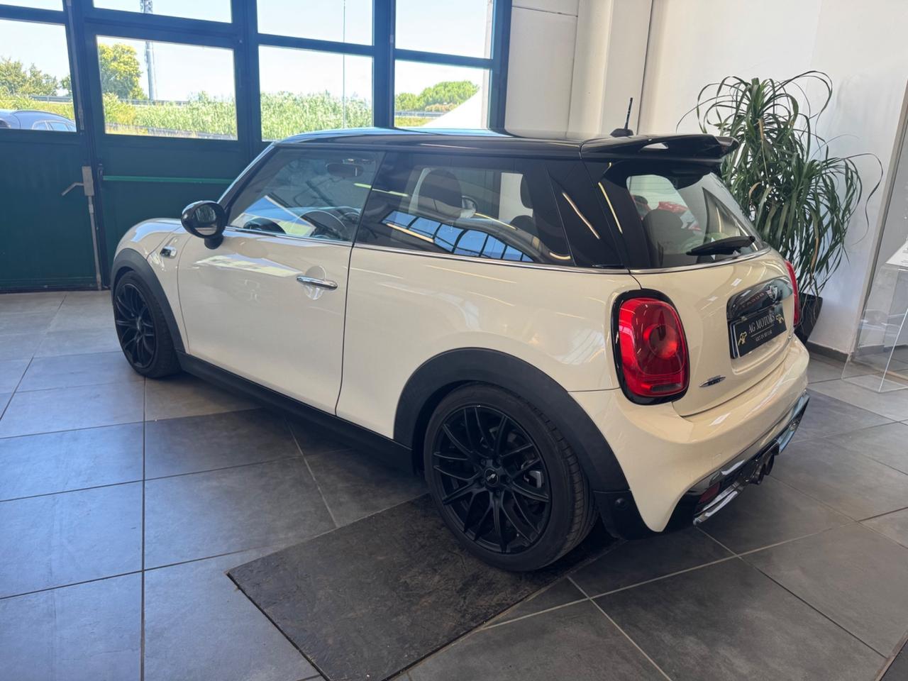 Mini 2.0 Cooper S allestimento JCW