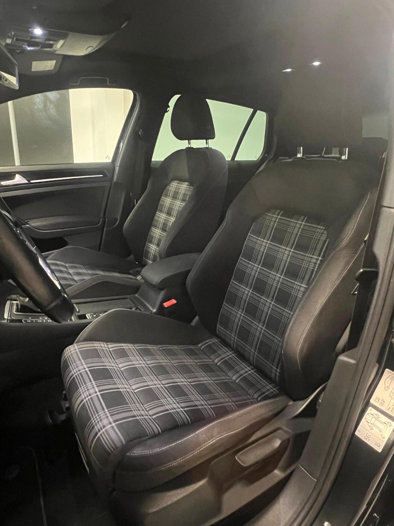Volkswagen Golf GTD 2.0 TDI DSG 5p. 184 CV