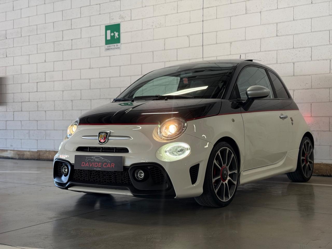 Abarth 595 1.4 Turbo T-Jet 165 CV Scorpioneoro