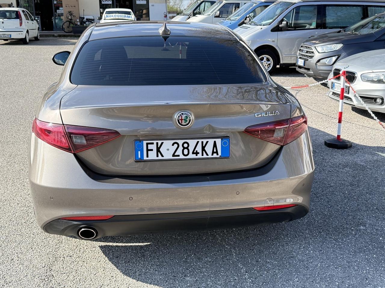 ALFA ROMEO GIULIA 150CV NAVI LED DNA