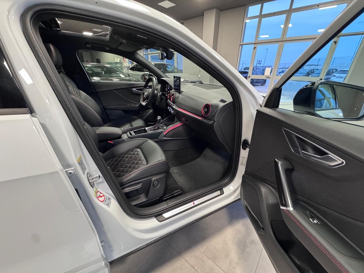 AUDI Q2 2.0 TDI STRONIC SLINE + TETTO APRIBILE