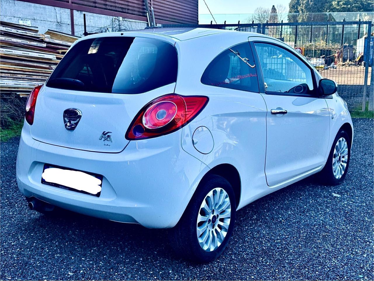Ford Ka 1.2 8V 69CV Titanium Neopatentati 2014