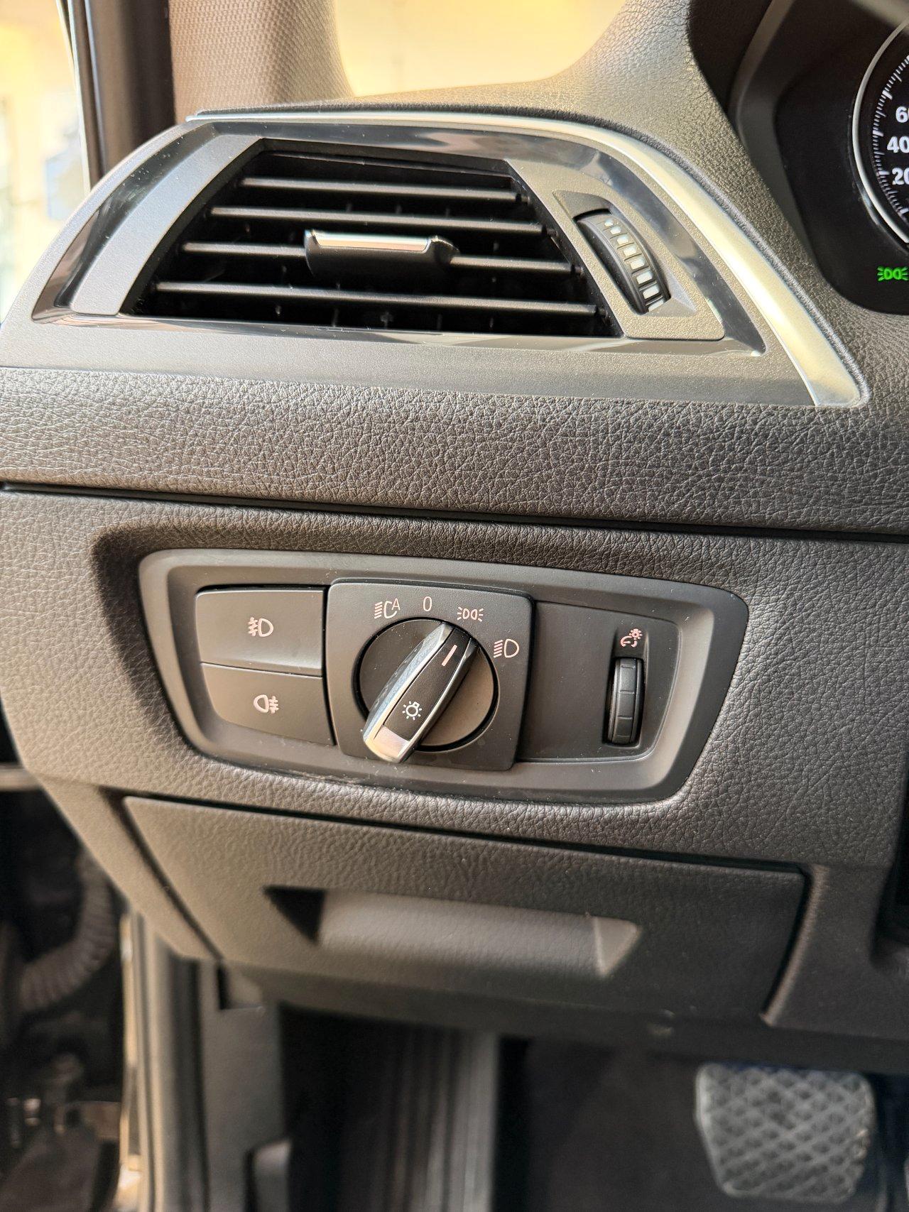 BMW 116 d Urban 5p auto - LED - 17" - Navi