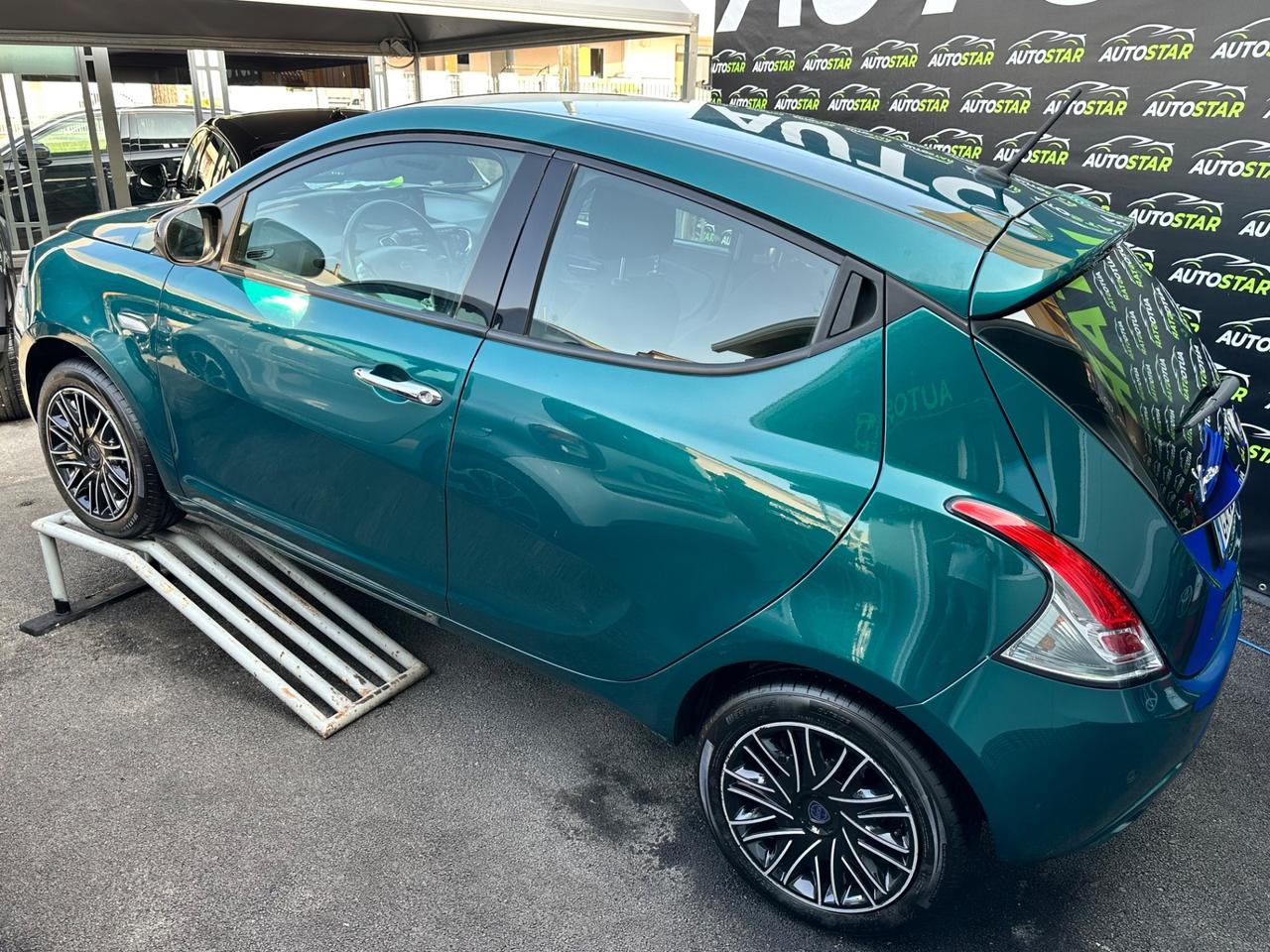 Lancia Ypsilon 1.2 69 CV 5 porte Platinum 2020