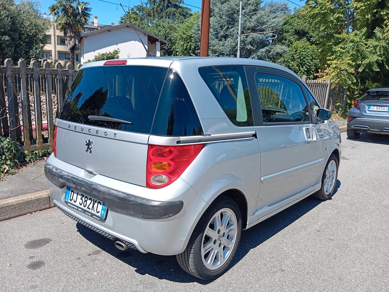 Peugeot 1007 1.4 Trendy
