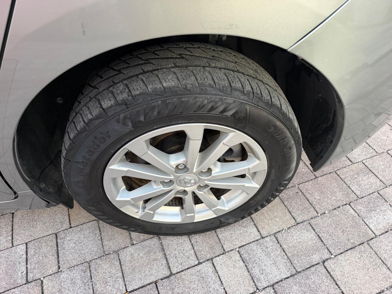 Toyota Verso 2.0 D Sol 7 posti