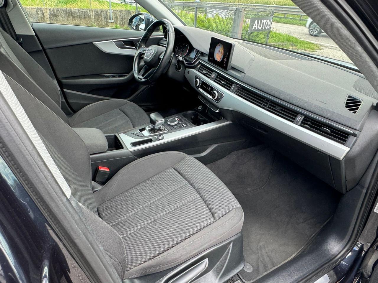 Audi A4 Avant 2.0 TDI 122 CV S tronic Sport