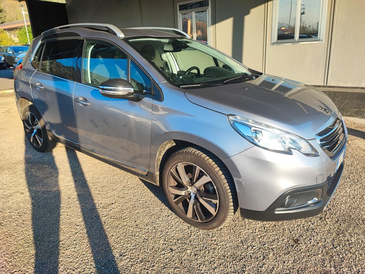 Peugeot 2008 BlueHDi 100 S&S Allure