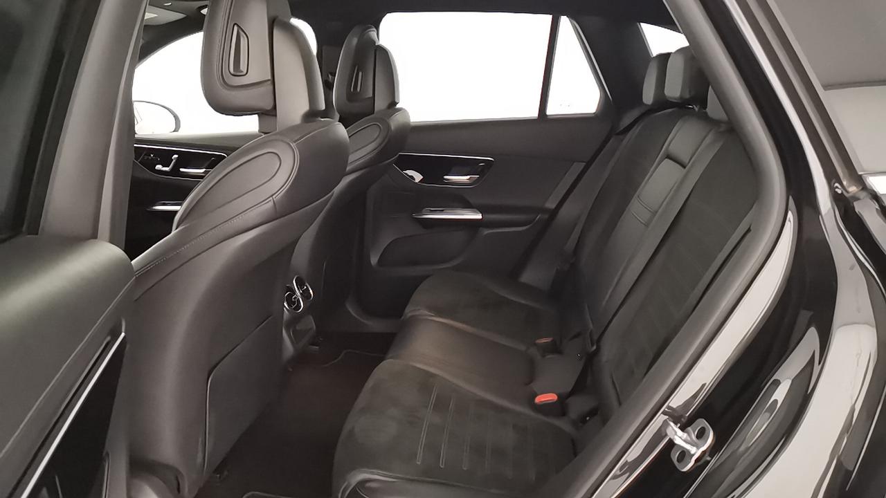 Mercedes-Benz GLC - X254 - GLC 220 d AMG Line Premium 4matic auto