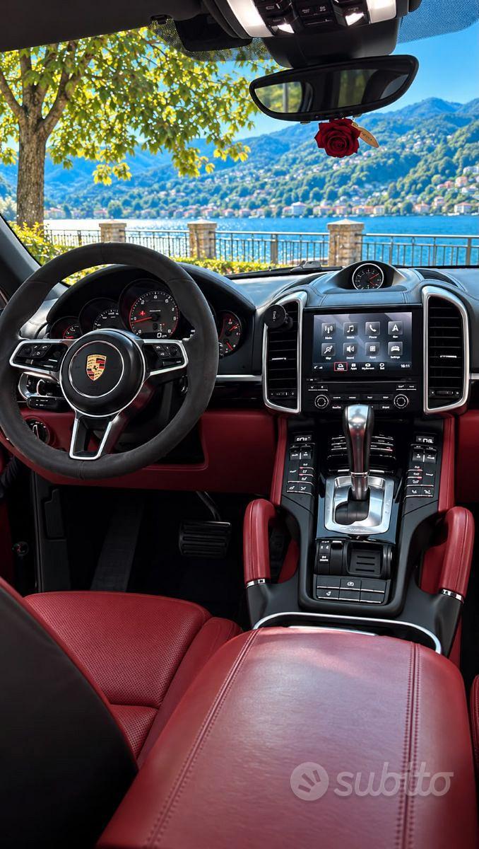 PORSCHE CAYENNE 3.0 DIESEL PLATINUM EDITION - 250