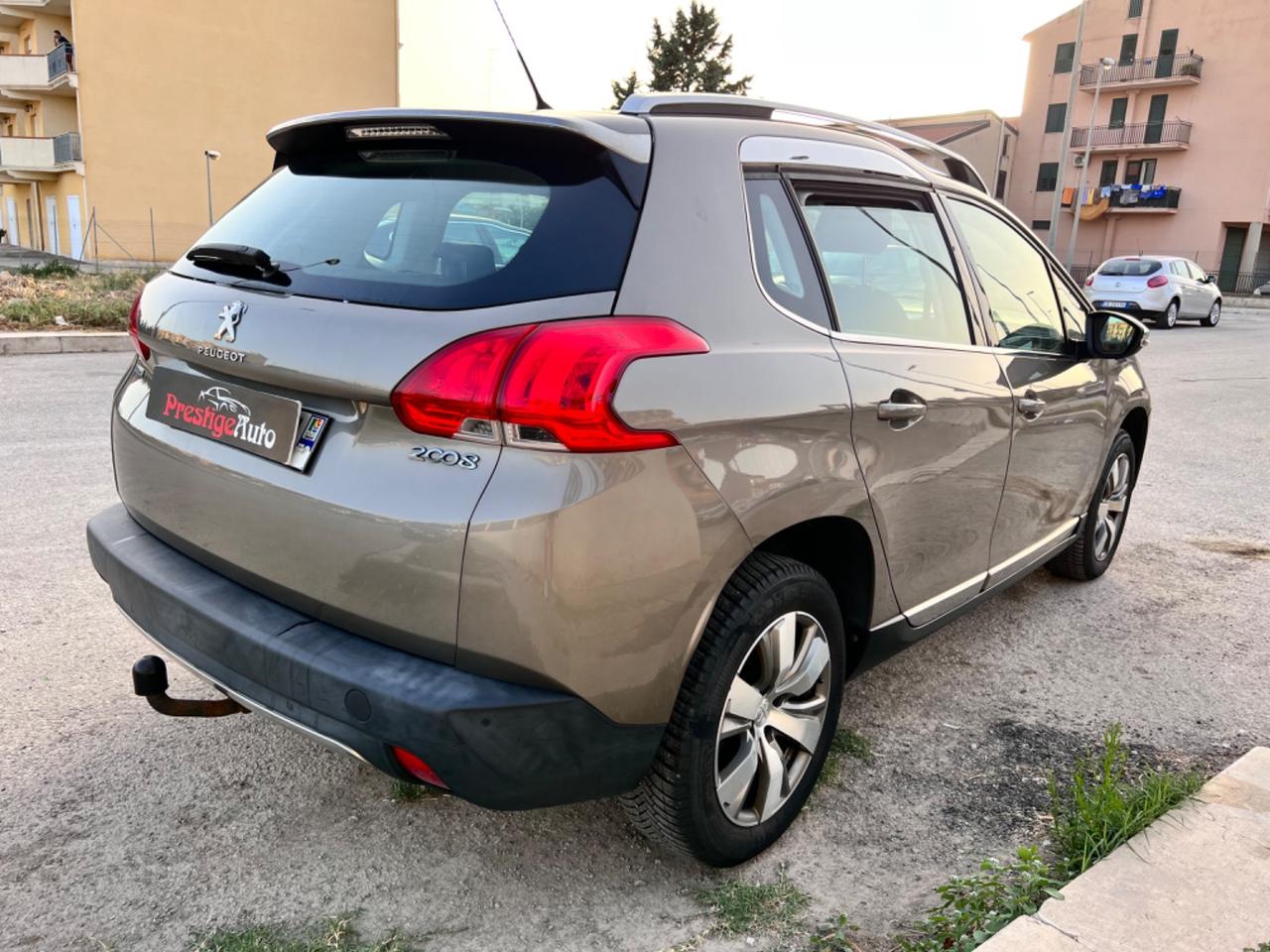 Peugeot 2008 BlueHDi 100cv Allure 2015