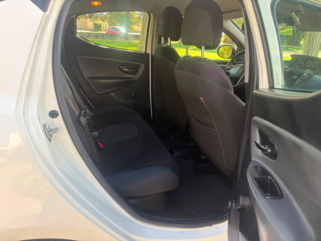 Lancia Ypsilon 1.2 elefantino