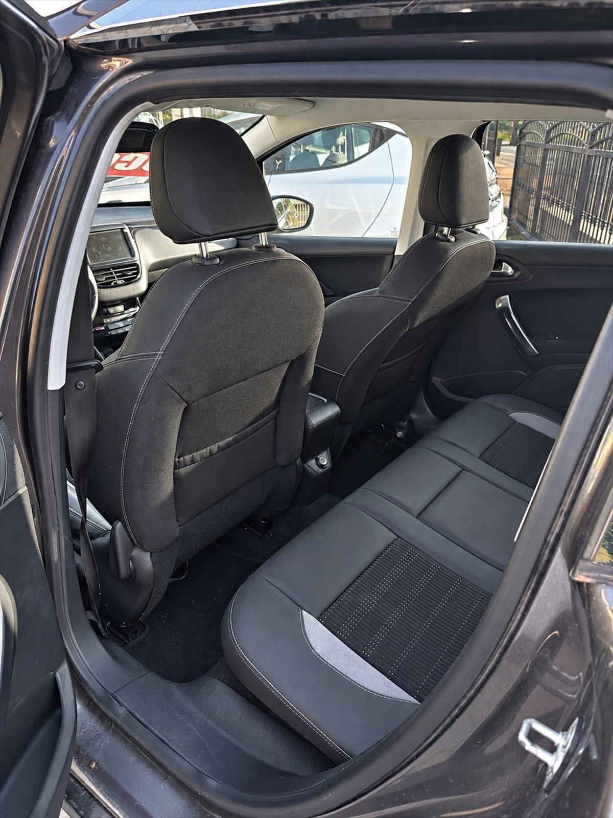 Peugeot 2008 BlueHDi 120 S&S Crossway