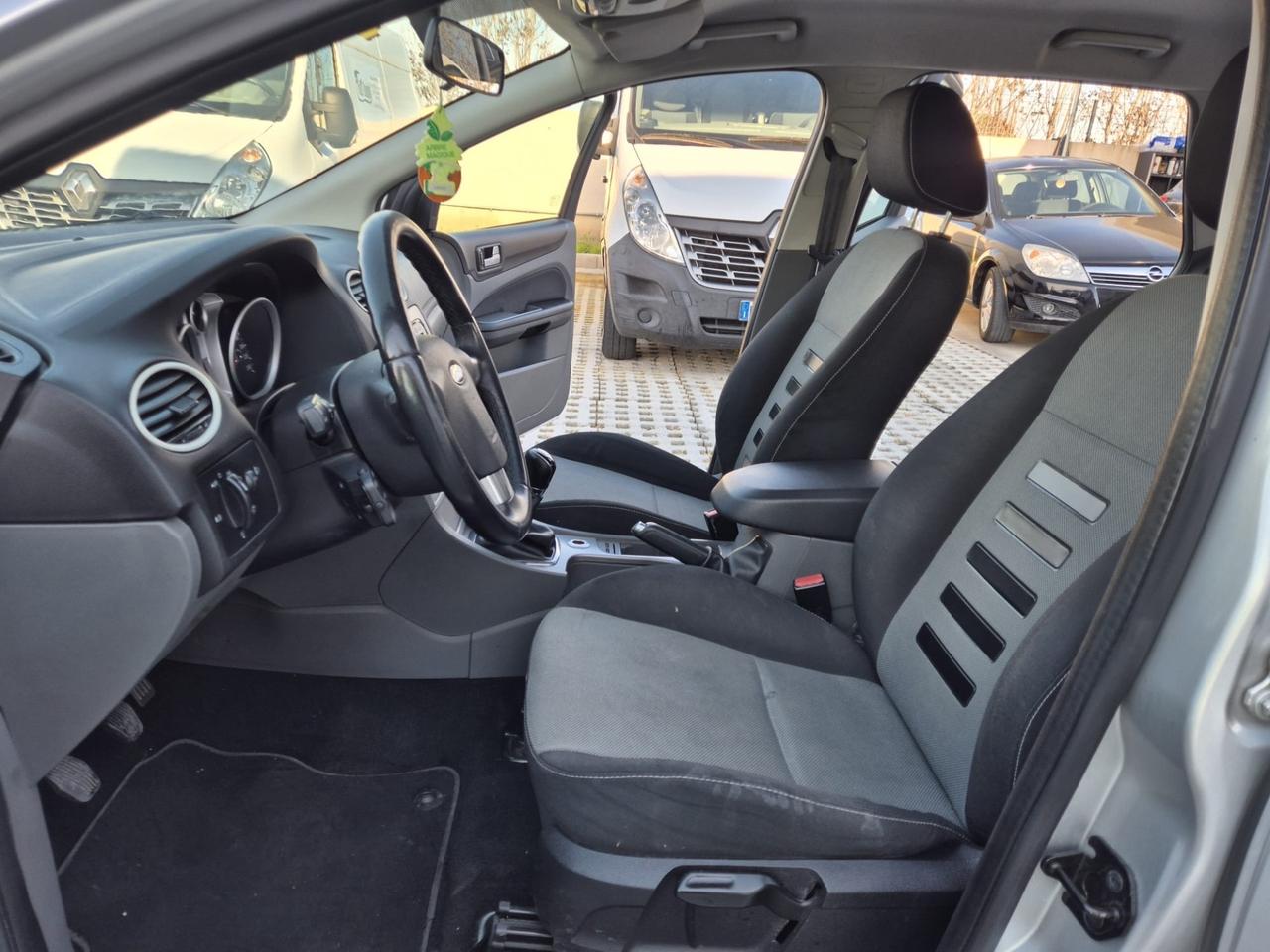 Ford Focus 1.6 TDCi (110CV) 5p. Tit. DPF