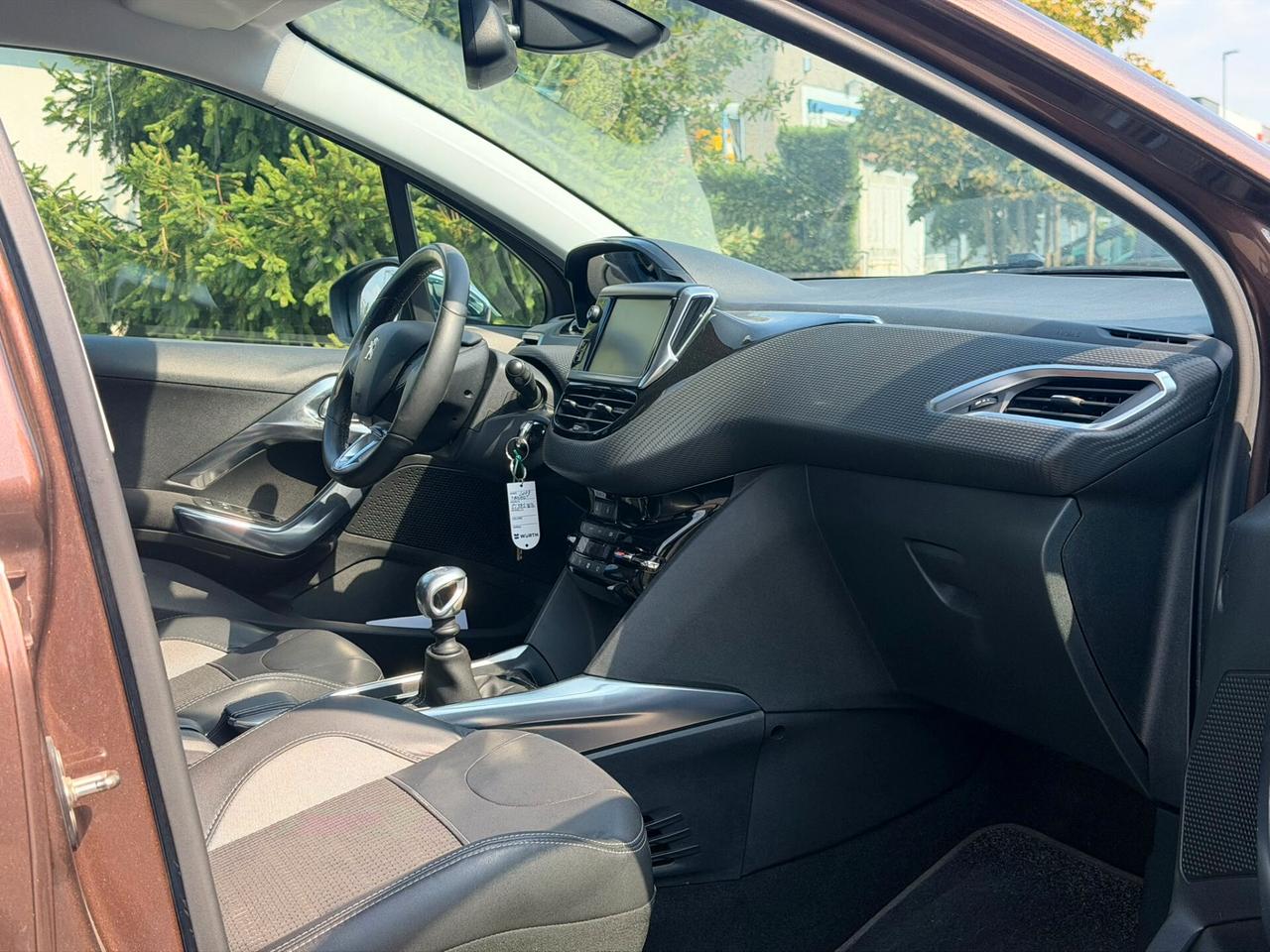 Peugeot 2008 1.6 e-HDi 115 CV Allure Euro 5b - 2014 - 119.000 km