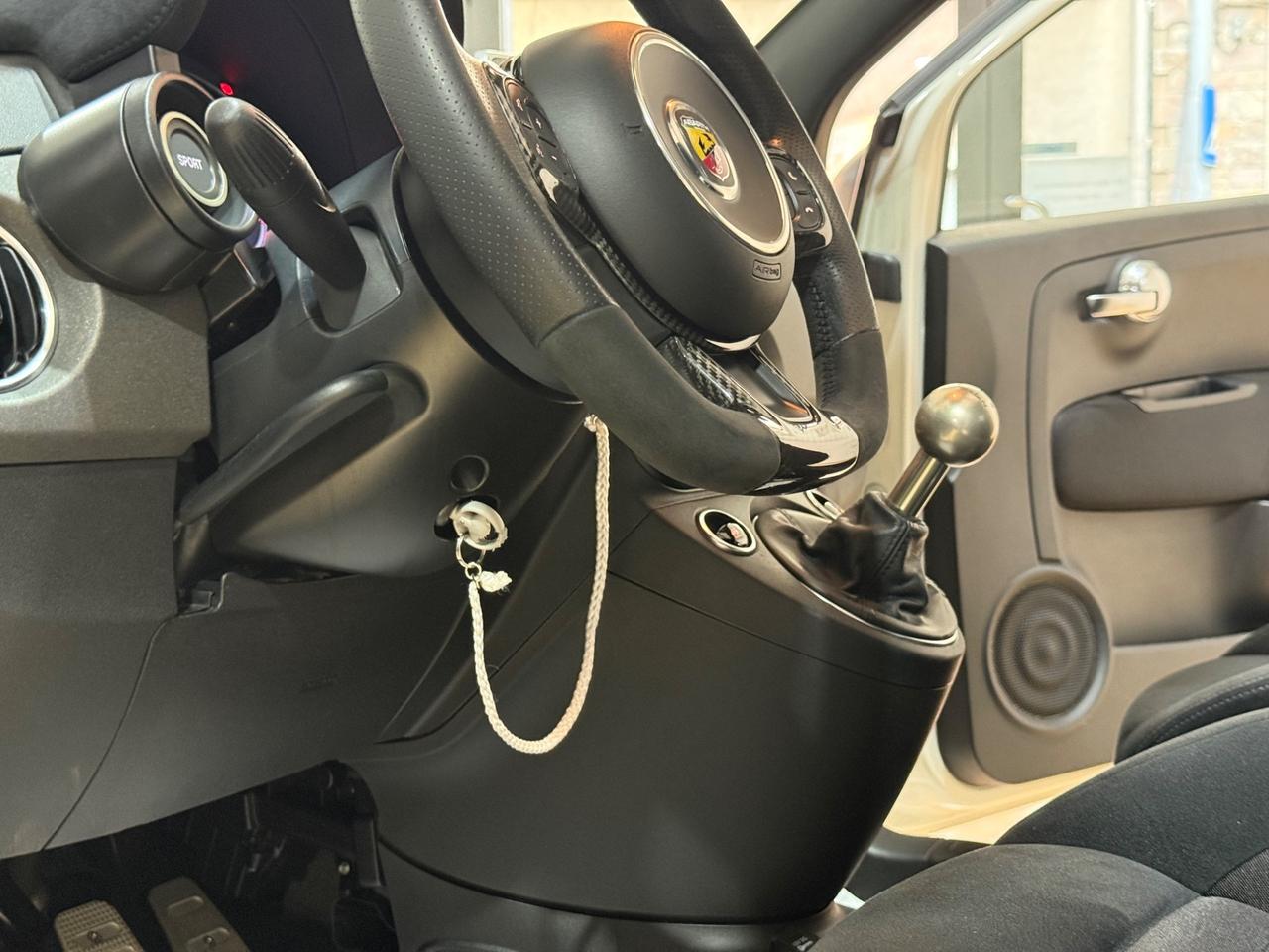 Abarth 595 1.4 Turbo T-Jet 180 CV Competizione
