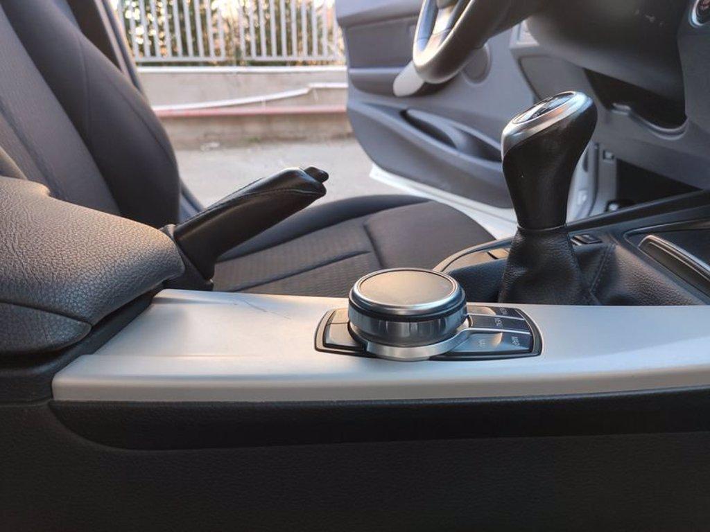 BMW 320d touring business advantage del 2017