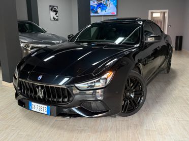 Maserati Ghibli V6 Diesel 275 CV Gransport VERSIONE NERISSIMO/TETTUCCIO