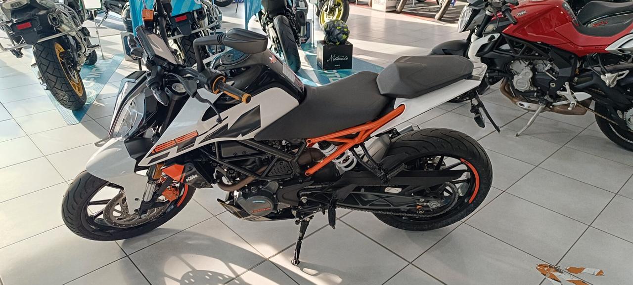 KTM DUKE 125 2019