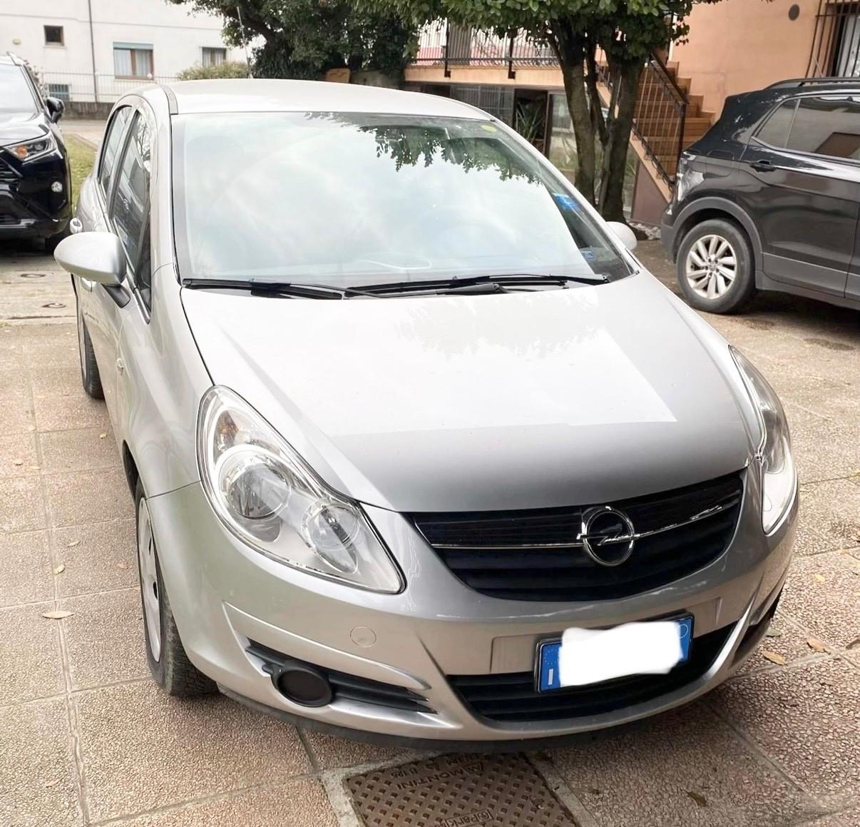 Opel Corsa 1.2 5 porte Cosmo