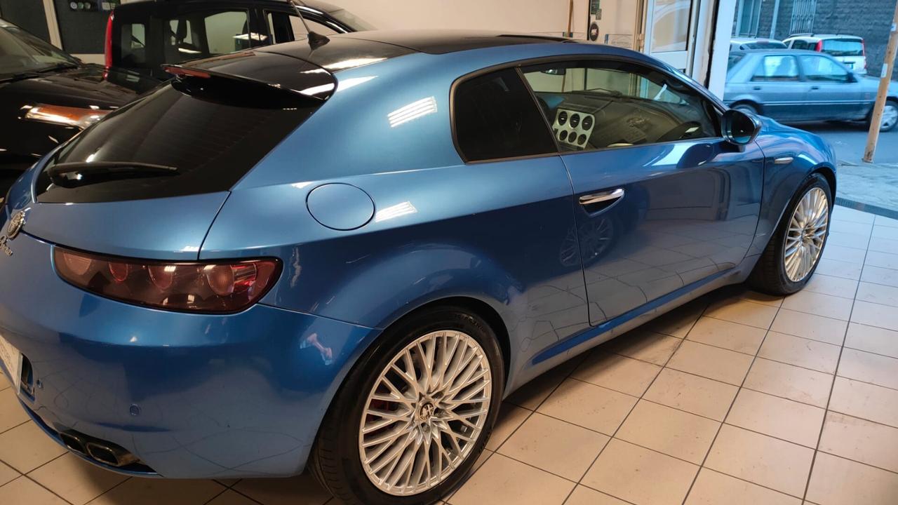 Alfa Romeo Brera 2.4 JTDm 20V 210CV Sky Window