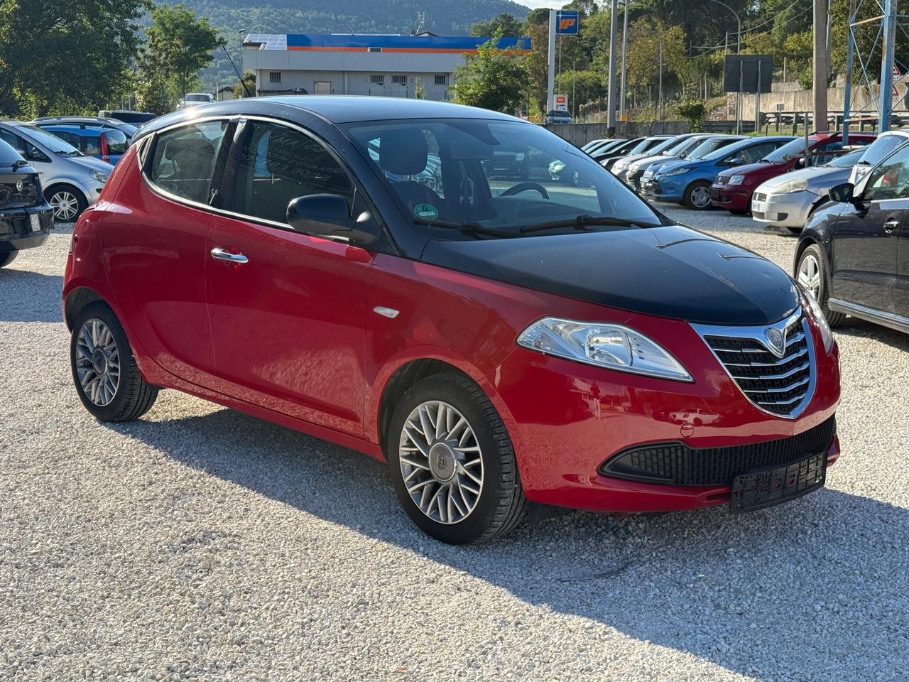 Lancia Ypsilon 1.2 69 CV 5 porte S&S Gold