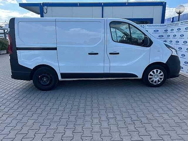 Nissan NV300 27 2.0 dCi 120CV PC-TN Van