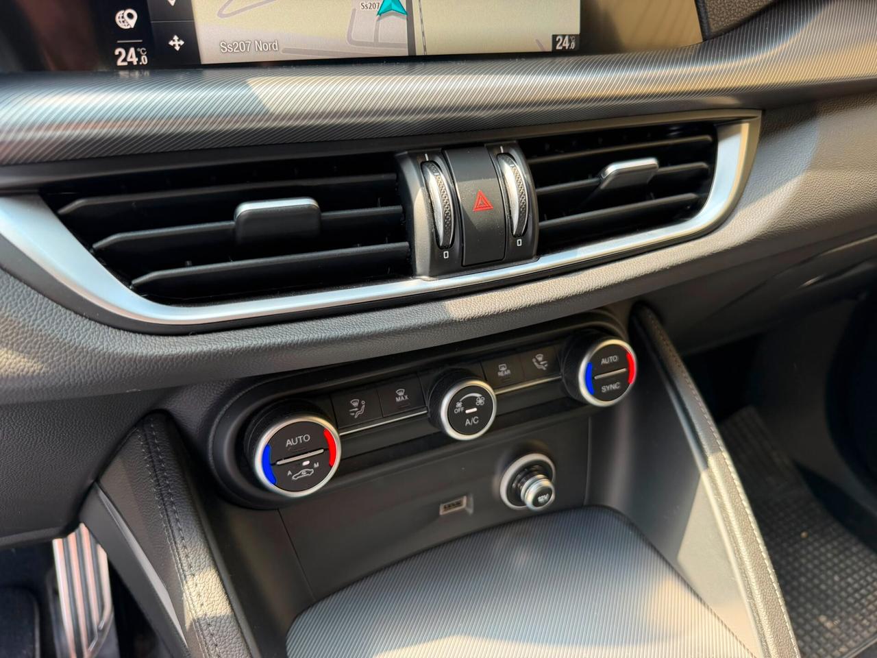 Alfa Romeo Stelvio 2.2 Turbodiesel 160 CV AT8 RWD Super