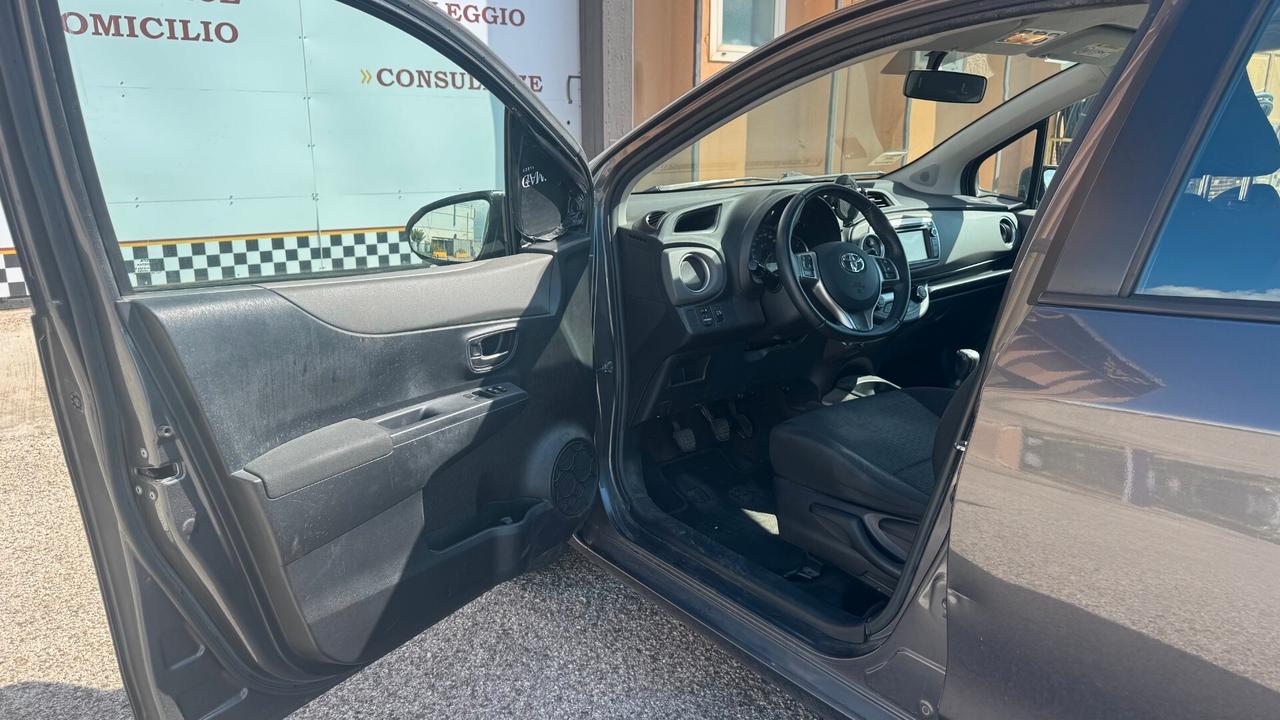 TOYOTA YARIS 1.0B 69CV - 2014