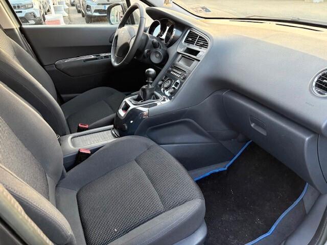 Peugeot 5008 1.6 HDi 115CV Active