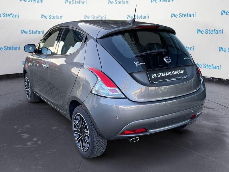 Lancia Ypsilon Ypsilon 1.0 firefly hybrid Gold s&s 70cv