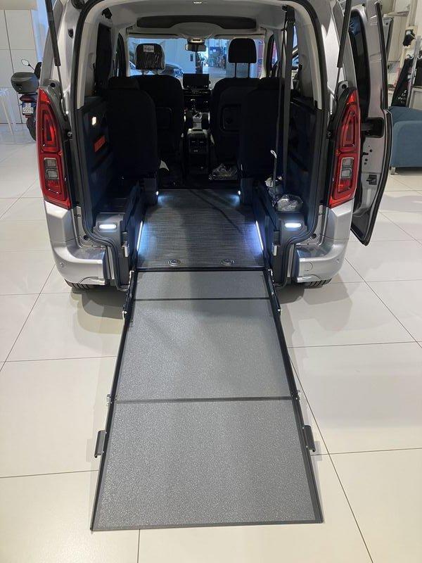 Toyota Proace City 1.2 110 CV PC 5p. Executive Trasporto Disabili 4+1