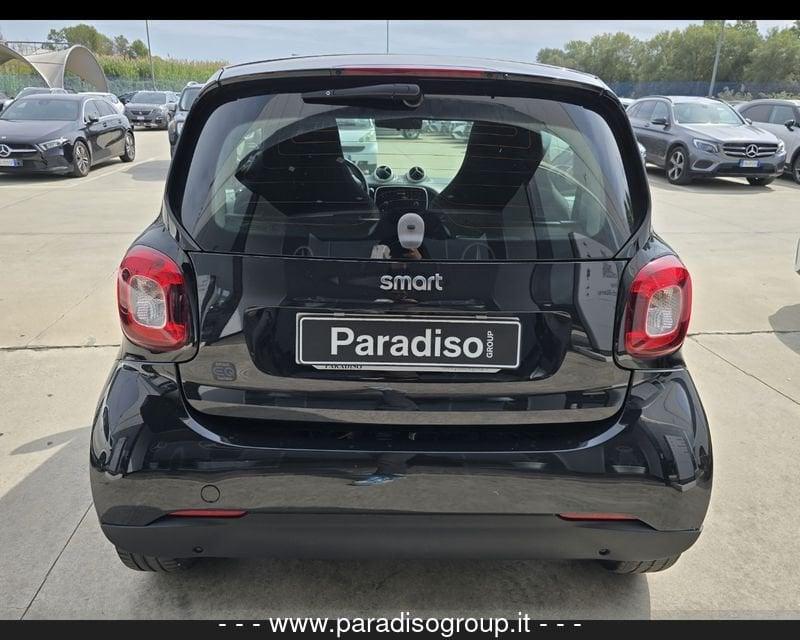 smart fortwo eqYOUNGSTER - 4,6kW | 55CV | 2019